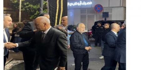 بالبلدي : في
مقدمتهم
مصطفى
بكري
وأشرف
زكي..
شخصيات
فنية
وإعلامية
في
عزاء
المخرج
خالد
شبانة
«صور»