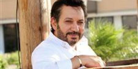 بالبلدي: كمال
      أبو
      رية:
      جيلي
      لم
      يكن
      محظوظًا
      في
      السينما..
      وأتمنى
      العمل
      مع
      أحمد
      عبد
      العزيز