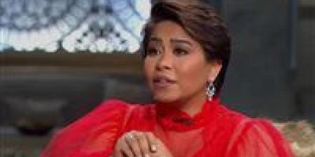 بالبلدي: شيرين
      عبد
      الوهاب
      تثير
      الجدل
      بتسجيل
      صوتي
      عن
      تهديدات
      وتكسير
      من
      أقرب
      الناس
      إليها