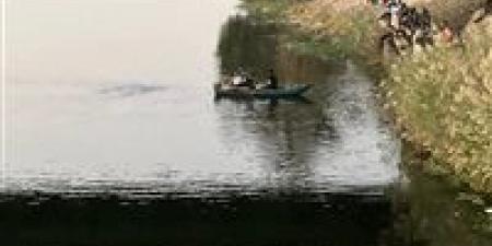 بالبلدي: جهود
      مكثفة
      لانتشال
      جثة
      طفل
      غرق
      في
      نهر
      النيل
      بقنا