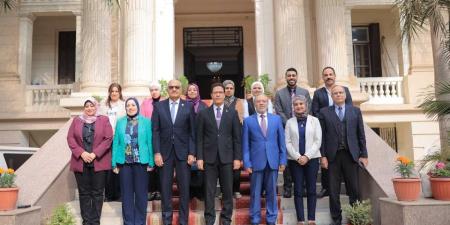 بالبلدي : رئيس
جامعة
بنها
يستقبل
فريق
جائزة
مصر
للتميز
الحكومي
بوزارة
التخطيط
والتنمية
الاقتصادية