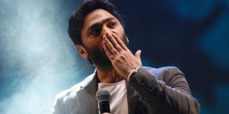 بالبلدي: تامر حسني يوضح تطورات وضعه الصحي ويستكمل علاجه في مصر