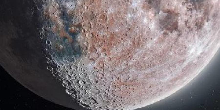 بالبلدي: دراسة: الماء على القمر موجود حتى خارج الحفر المظلمة