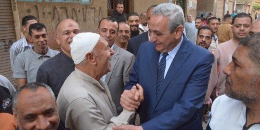 بالبلدي : محافظ
      الغربية
      يتفقد
      اللجان
      الانتخابية
      بالسنطة..
      متابعة
      ميدانية
      وتواصل
      مباشر
      مع
      المواطنين