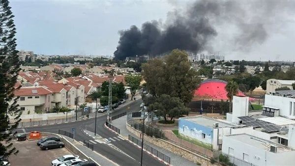 إيران تعلن استهداف 3 مواقع استراتيجية في إسرائيل ضمن الموجة العشرين إيران تعلن استهداف 3 مواقع استراتيجية في إسرائيل ضمن الموجة العشرين
