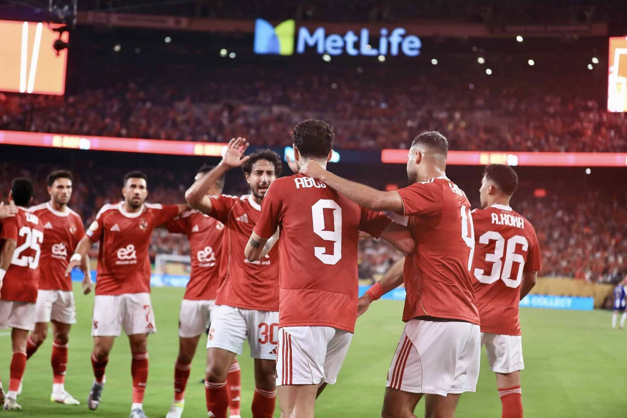 عبد الحفيظ يكشف سر توديع الأهلي للمونديال.. ويعاتب ريفيرو: هذا اللاعب لا يجلس بديلاً