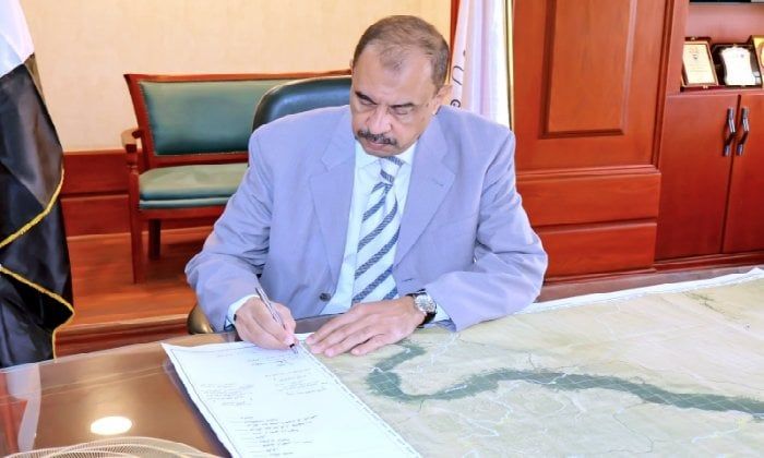محافظ سوهاج يعتمد الحدود الإدارية الجديدة.. مليونَي فدان إضافية تدفع عجلة التنمية والاستثمار محافظ سوهاج يعتمد الحدود الإدارية الجديدة.. مليونَي فدان إضافية تدفع عجلة التنمية والاستثمار