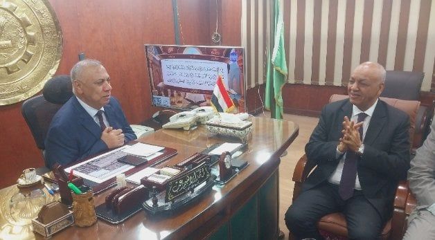 النائب مصطفى بكرى يصل الغرفة التجارية بالدقهلية على هامش المشاركة فى احتفالية ذكرى ٣٠ يونيو النائب مصطفى بكرى يصل الغرفة التجارية بالدقهلية على هامش المشاركة فى احتفالية ذكرى ٣٠ يونيو
