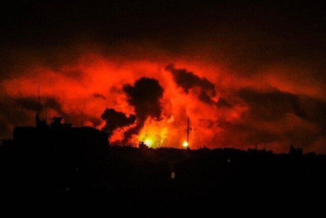 استشهاد 12 فلسطينيًا في قصف للاحتلال الإسرائيلي على دير البلح استشهاد 12 فلسطينيًا في قصف للاحتلال الإسرائيلي على دير البلح