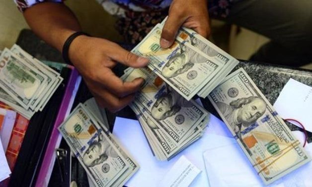 الداخلية توجه ضربات ضد عصابة الاتجار بالعملات وتضبط قضايا بقيمة 4 ملايين جنيه الداخلية توجه ضربات ضد عصابة الاتجار بالعملات وتضبط قضايا بقيمة 4 ملايين جنيه