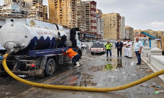 صرف الإسكندرية تُعلن رفع حالة الطوارئ وانتشار المعدات استعدادا للتقلبات الجوية