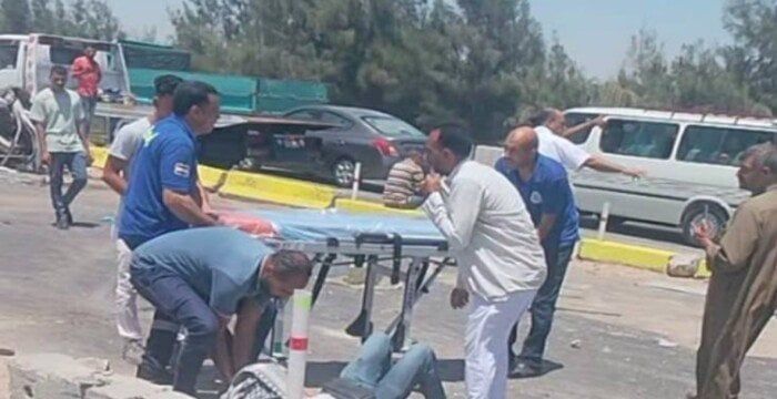 فرق طوارئ الهلال الأحمر تُقدم الخدمات اللازمة لضحايا حادث الإقليمي فرق طوارئ الهلال الأحمر تُقدم الخدمات اللازمة لضحايا حادث الإقليمي