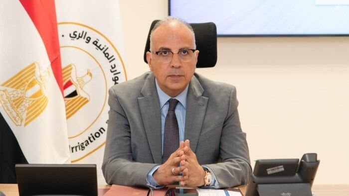 وزير الري يبحث موقف الدراسات المقترح تنفيذها في إطار التعاون المصري الهولندي وزير الري يبحث موقف الدراسات المقترح تنفيذها في إطار التعاون المصري الهولندي