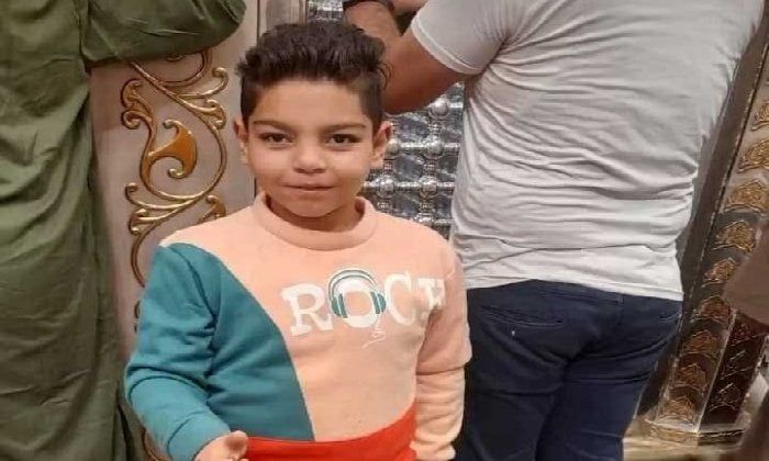مأساة في الفيوم.. مصرع طفل على يد والده بعد 3 أيام من التعذيب الوحشي مأساة في الفيوم.. مصرع طفل على يد والده بعد 3 أيام من التعذيب الوحشي