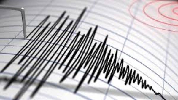 زلزالان بقوة 4.8 و5.8 درجة يضربان محافظة «كاجوشيما» اليابانية زلزالان بقوة 4.8 و5.8 درجة يضربان محافظة «كاجوشيما» اليابانية