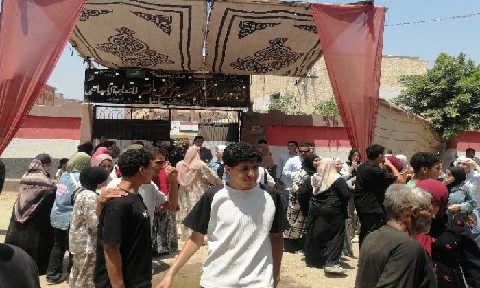 أراء متباينة بين طلاب الثانوية العامة بـ الشرقية بعد أداء امتحان الرياضيات البحتة أراء متباينة بين طلاب الثانوية العامة بـ الشرقية بعد أداء امتحان الرياضيات البحتة