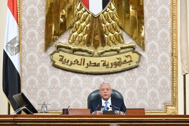 الحكومة تسحب مشروع قانون تنظيم المراكز الطبية المتخصصة من مجلس النواب الحكومة تسحب مشروع قانون تنظيم المراكز الطبية المتخصصة من مجلس النواب
