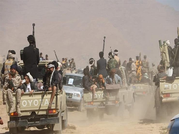 الحوثيون: «استهدفنا ناقلة بضائع في البحر الأحمر وهي الآن معرضة للغرق» الحوثيون: «استهدفنا ناقلة بضائع في البحر الأحمر وهي الآن معرضة للغرق»