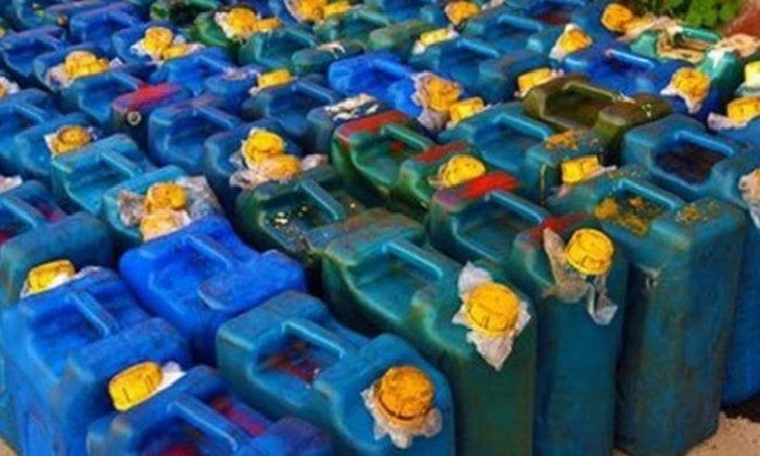 ضبط صاحب محطة وقود هرب 22ألف لتر سولار للسوق السوداء بإيتاي البارود ضبط صاحب محطة وقود هرب 22ألف لتر سولار للسوق السوداء بإيتاي البارود