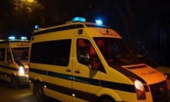 مصرع شخص وإصابة اثنين آخرين في انقلاب سيارة ربع نقل على طريق الفيوم - القاهرة مصرع شخص وإصابة اثنين آخرين في انقلاب سيارة ربع نقل على طريق الفيوم - القاهرة