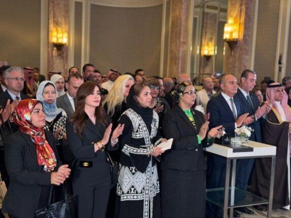 منظمة تنمية المرأة تطلق تقريرها الرائد بعنوان «المرأة الفلسطينية: الصمود رغم الصعاب» منظمة تنمية المرأة تطلق تقريرها الرائد بعنوان «المرأة الفلسطينية: الصمود رغم الصعاب»