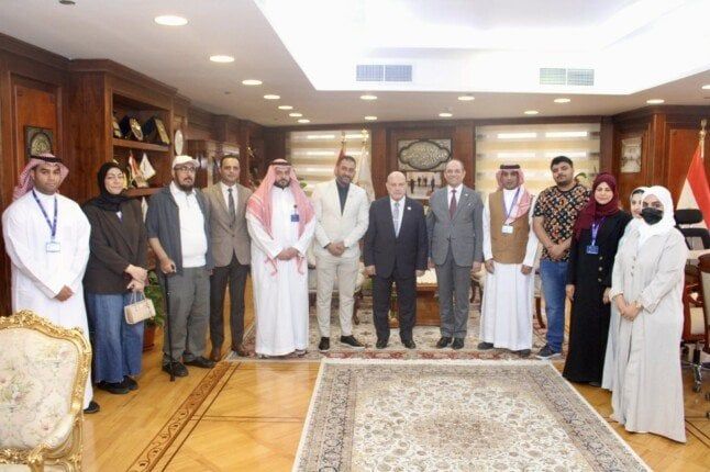 النيابة الإدارية تستقبل وفدًا من طلبة القانون بالجامعة الخليجية لتعريفهم برسالتها| صور النيابة الإدارية تستقبل وفدًا من طلبة القانون بالجامعة الخليجية لتعريفهم برسالتها| صور