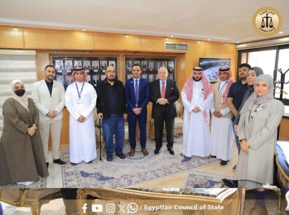 رئيس مجلس الدولة يستقبل وفدًا من كلية القانون بالجامعة الخليجية في البحرين رئيس مجلس الدولة يستقبل وفدًا من كلية القانون بالجامعة الخليجية في البحرين