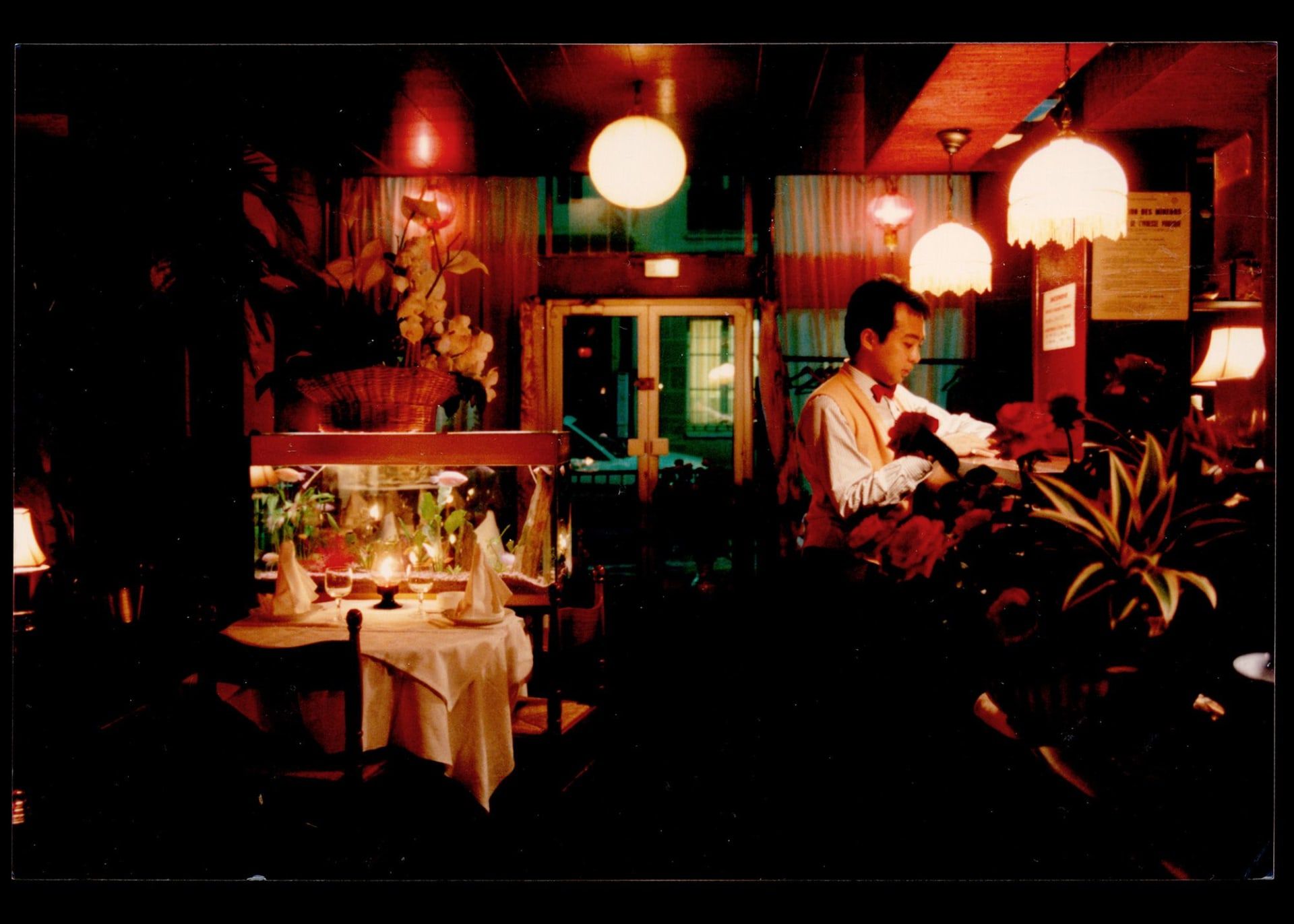 الديكور الداخلي للمطعم الشهير.