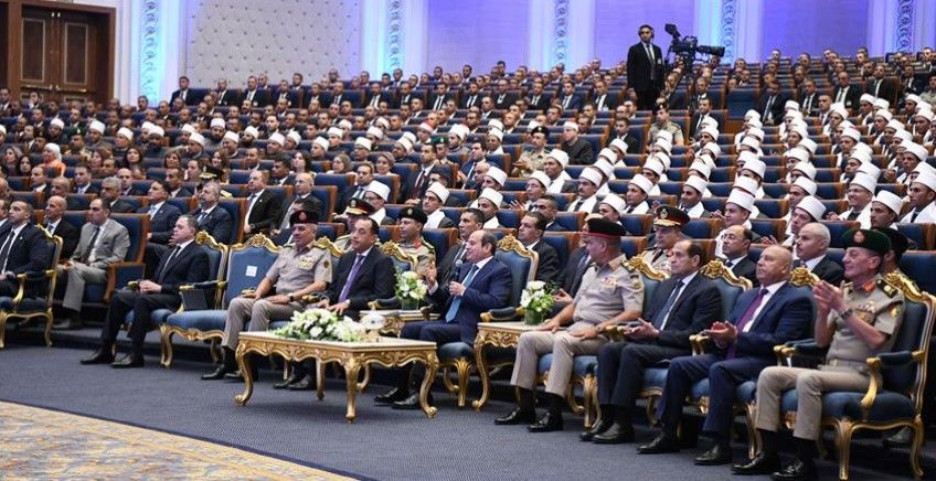 السيسي يشهد تخريج أئمة الأوقاف بالأكاديمية