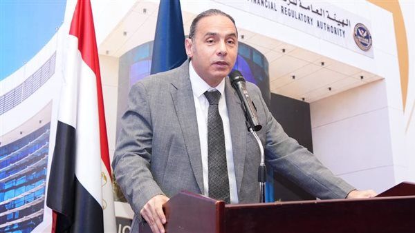 رئيس مجلس إدارة الهيئة العامة للرقابة المالية الدكتور إسلام عزام،