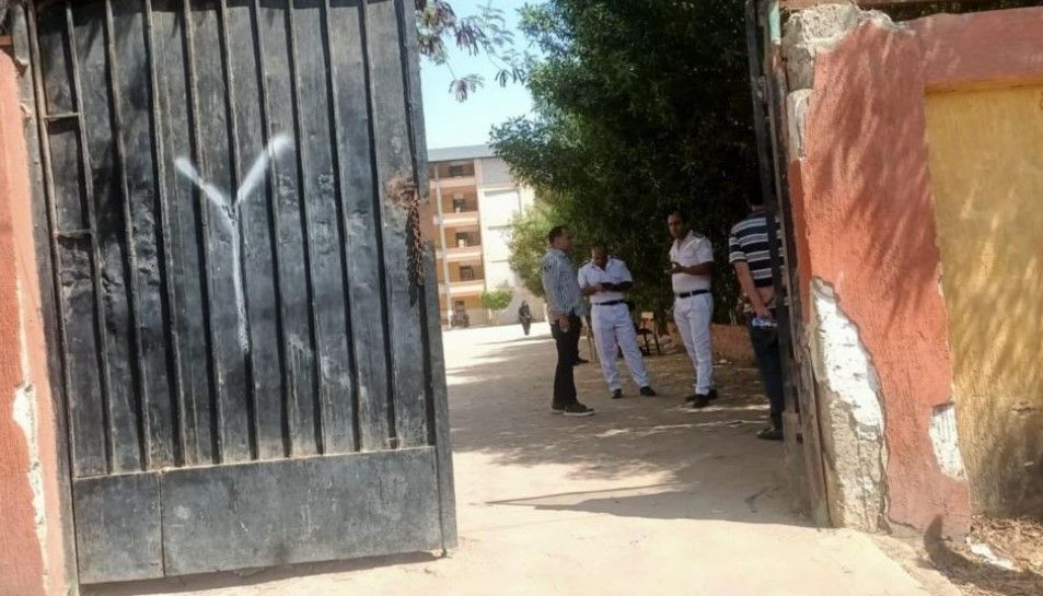 التعليم تنفي سقوط بوابة مدرسة دار السلام