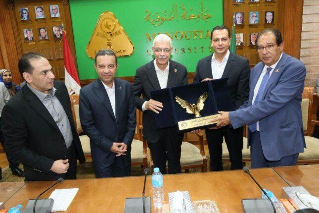 محافظ المنوفية ووفد مستقبل وطن يتفقدان مستشفيات جامعة المنوفية لدعمها بالمستلزمات الطبية محافظ المنوفية ووفد مستقبل وطن يتفقدان مستشفيات جامعة المنوفية لدعمها بالمستلزمات الطبية