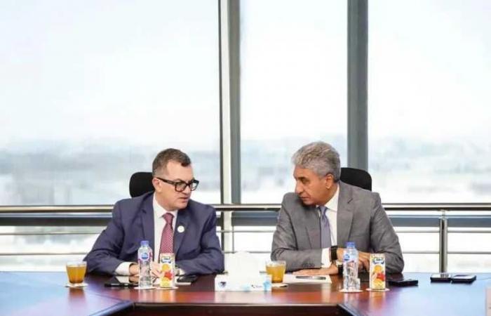 وزيرا
      السياحة
      والآثار
      والتخطيط
      يناقشان
      سبل
      إبراز
      وتحديد
      إسهامات
      قطاع
      السياحة
      في
      الاقتصاد
      القومي
      بصورة
      أكثر
      دقة
      وشمولاً