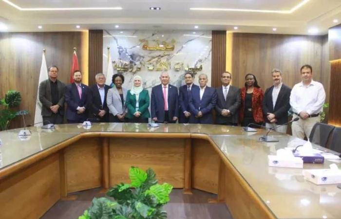 الزراعة:
      تستقبل
      وفدا
      دوليا
      لتطوير
      منظومة
      تنظيم
      وإدارة
      المبيدات