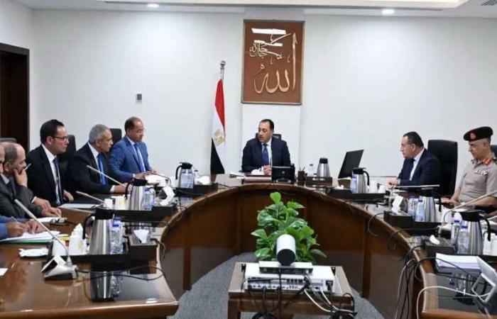 رئيس
      الوزراء
      يستعرض
      أبرز
      محاور
      عمل
      وزارة
      التعليم
      العالي
      للارتقاء
      بمنظومة
      التعليم
      الجامعي