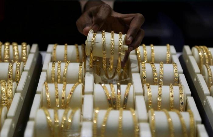 بالبلدي : أسعار
      الذهب
      في
      الأردن
      اليوم
      الإثنين
      17
      أغسطس..
      عودة
      قوية
      للمعدن
      الأصفر
      وعيار
      21
      عند
      مستوى
      لافت