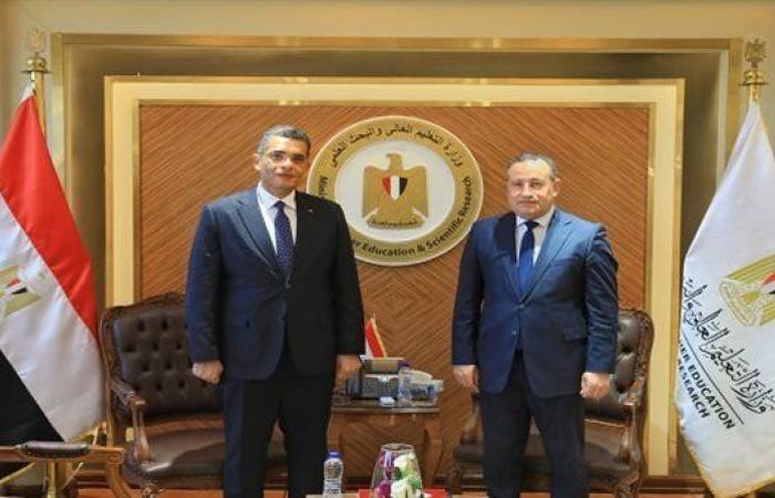 بالبلدي: وزير
      التعليم
      العالى
      يكشف
      تحركات
      جديدة
      لدعم
      تنمية
      البحر
      الأحمر