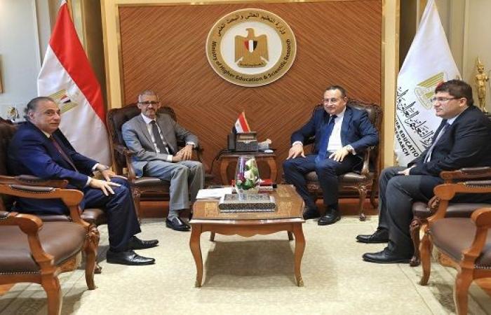 بالبلدي: وزير
      التعليم
      العالى
      يفتح
      مسارًا
      جديدًا
      للتعاون
      العربي
      مع
      الألكسو