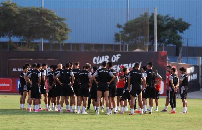 بالبلدي : رسميًا
      |
      الأهلي
      يعلن
      تمديد
      تعاقد
      لاعب
      جديد