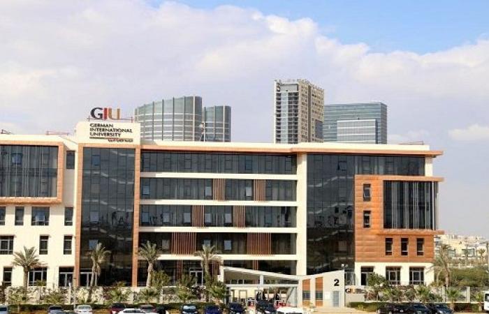 بالبلدي: منح
      استثنائية
      لأوائل
      المحافظات
      في
      احتفالية
      الجامعة
      الألمانية
      بالقاهرة
      والجامعة
      الألمانية
      الدولية
