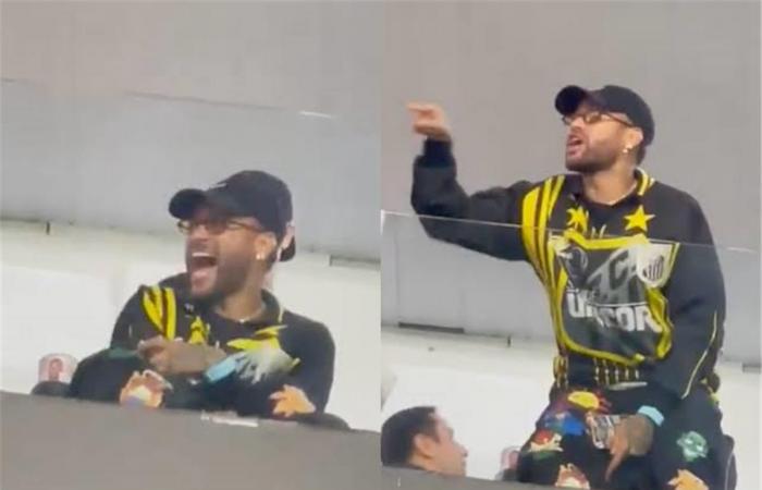 بالبلدي : فيديو
      |
      نيمار
      يتورط
      في
      واقعة
      مثيرة
      للجدل
      ويستفز
      أحد
      المشجعين
      خلال
      لقاء
      سانتوس
      ومينيرو