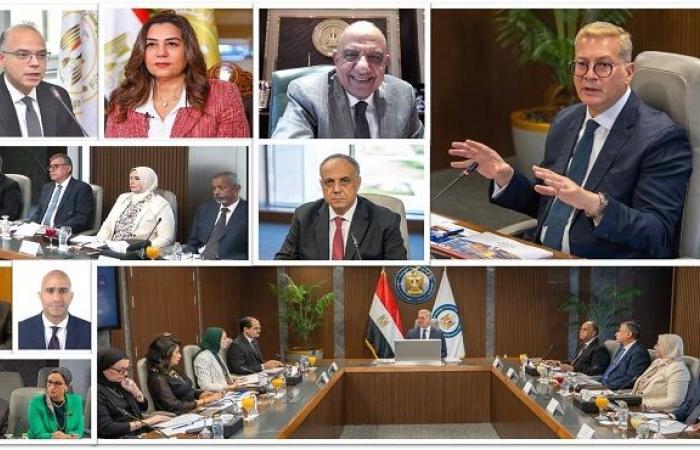 بالبلدي : «البترول»
      تعيد
      الإنتاج
      لمساره
      الصاعد..
      4.5
      مليار
      دولار
      للاستكشاف
      و63
      كشفًا
      جديدًا
      ورفع
      تشغيل
      المصافي
      فوق
      80%