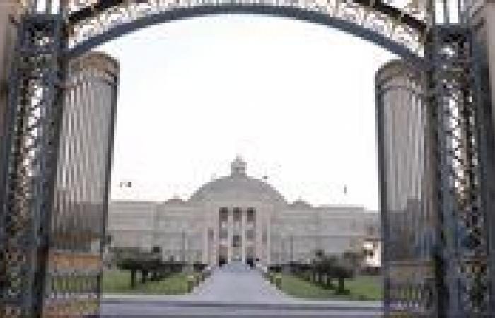 بالبلدي : عودة
      4
      ملايين
      طالب..
      انطلاق
      العام
      الدراسي
      الجديد
      بالجامعات
      غدا