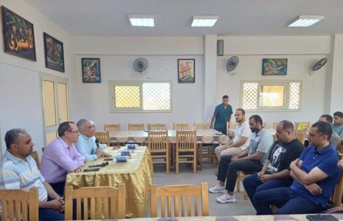 بالبلدي : رئيس
      جامعة
      طنطا
      يختتم
      موسم
      الأنشطة
      بمعسكر
      بلطيم
      ويفتح
      حوارًا
      مباشرًا
      مع
      الطلاب