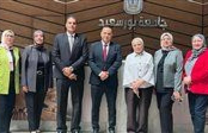 بالبلدي : جامعة
      بورسعيد
      تختتم
      برنامج
      إعداد
      القيادات
      الأكاديمية