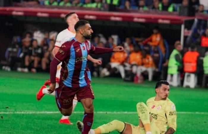 بالبلدي: بعد
      4
      دقائق
      فقط..
      محمد
      صلاح
      يضرب
      جالطة
      سراي
      بهدف
      مبكر
      مع
      طرابزون
      سبور
      في
      الدوري
      التركي
      «فيديو»