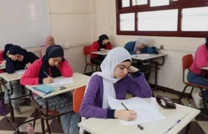 بالبلدي: مصروفات
      المدارس
      2026-2027..
      فئات
      معفاة
      وأخرى
      تحصل
      على
      خصم
      50%