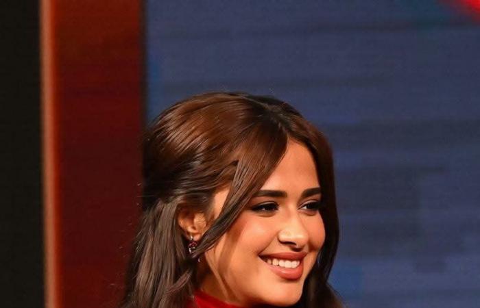 بالبلدي: ياسمين
      عبد
      العزيز
      تكشف
      حقيقة
      تواجدها
      في
      سباق
      دراما
      رمضان
      2027