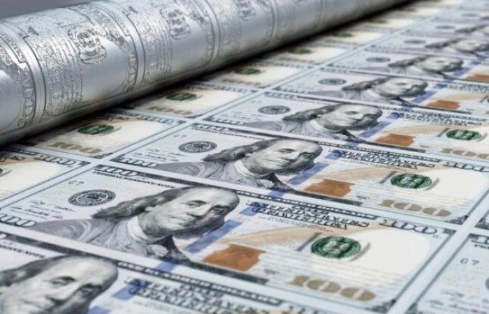 بالبلدي : ارتفاع
      سعر
      الدولار
      مقابل
      الجنيه
      اليوم
      الأحد
      20
      سبتمبر
      2026
      في
      البنوك..
      «الأخضر
      زاد
      كام؟»
