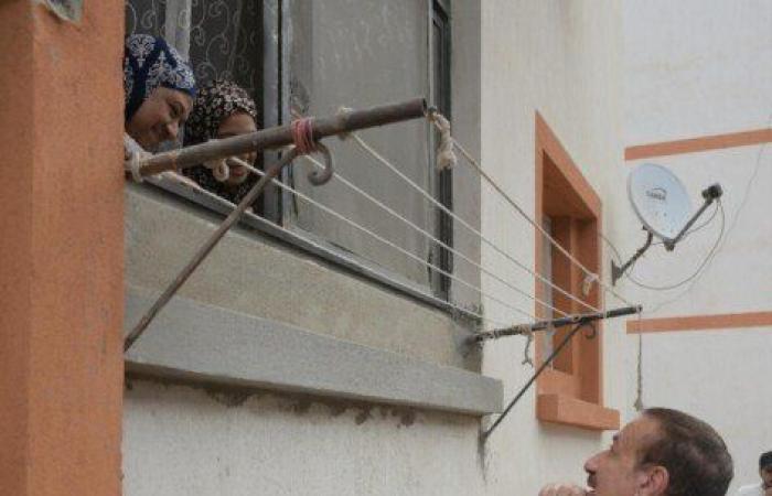 بالبلدي: خلال
      جولته
      بحي
      المناخ..
      زوجان
      يناديان
      محافظ
      بورسعيد
      من
      شرفة
      منزلهما
      ويتوقف
      للاستماع
      إليهما